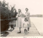 momandauntmediawithmaryannanddennis1952.jpg